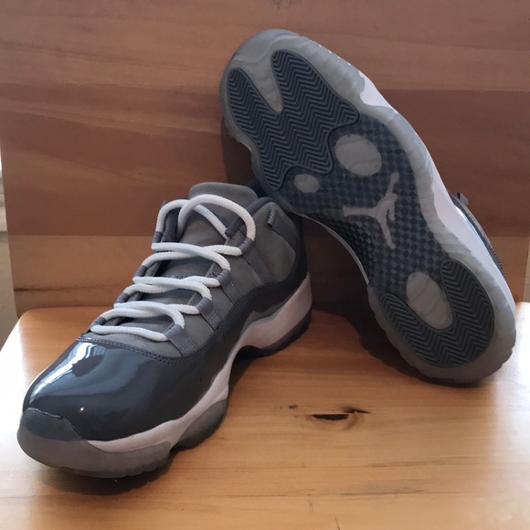 Jordan 11 Low Cool Grey - Picture 4 of 7